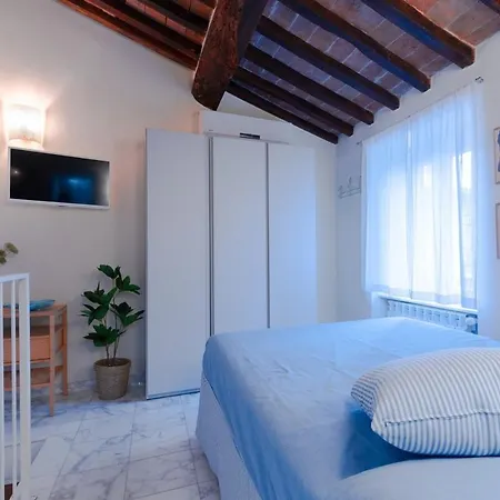 La Reggia - 5min From The Sea & Bike Апартаменты